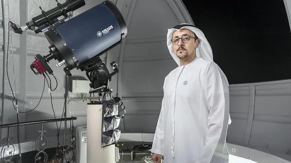 des universitaires emiratis debattent du calcul astronomique pour determiner le debut et la fin du ramadan